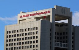 Milyonlar ara zam bekliyor, kaymağı ‘çifte maaşlılar’ alıyor.