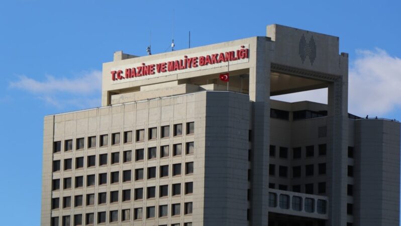 Milyonlar ara zam bekliyor, kaymağı ‘çifte maaşlılar’ alıyor.