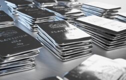 Platinin ons fiyatı son 4 yılın zirvesinde.