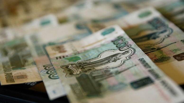 Rusya'da bütçe, düşen petrol fiyatlarıyla 3,4 trilyon ruble açık verdi