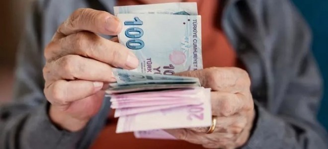 SGK açıkladı: Emekli maaşlarının ödeme tarihi erkene alındı.