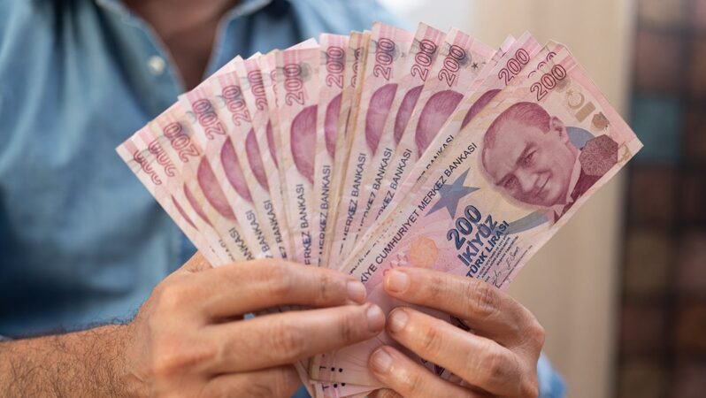 SGK uzmanı, en düşük emekli maaşıyla ilgili kesin rakam açıkladı.