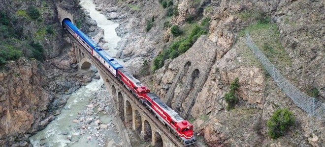 Turistik Karaelmas Ekspresi yola çıkıyor
