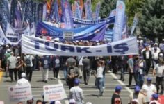 Türk-İş, Maliye önünde miting düzenliyor