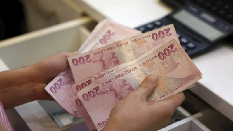 Zam öncesi bankalar harekete geçti: 15 bin liralık maaşa 25 bin lira bonus