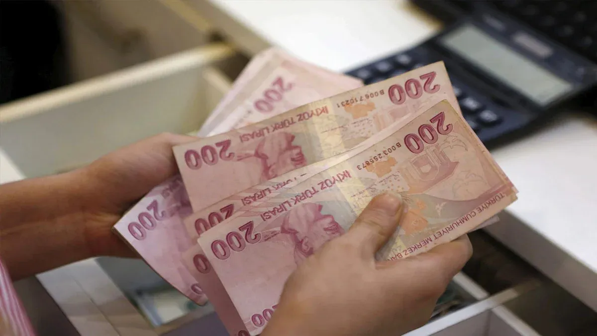 Zam öncesi bankalar harekete geçti: 15 bin liralık maaşa 25 bin lira bonus