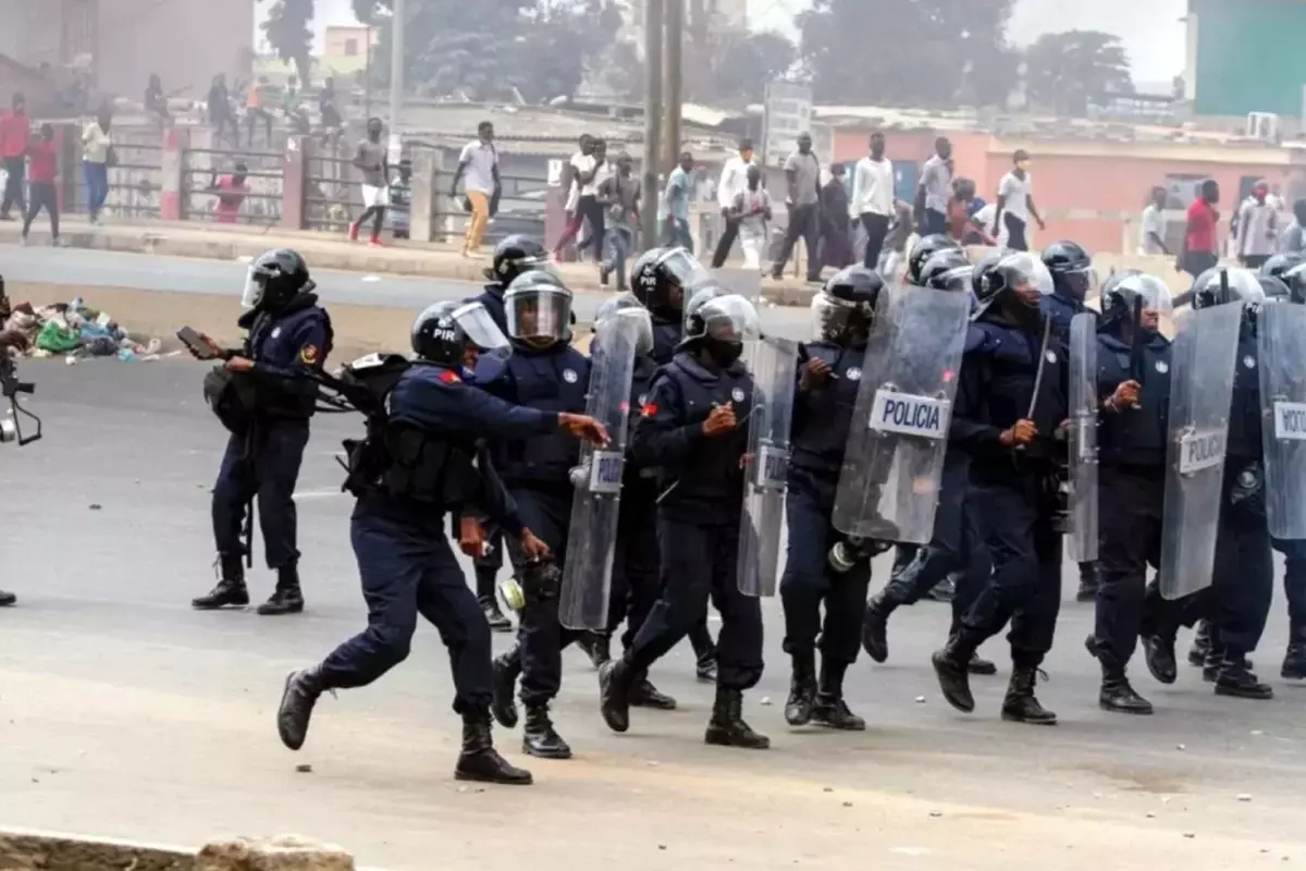 Angola’da akaryakıt zammı protestoları kanlı sona erdi: 4 ölü, 500 gözaltı