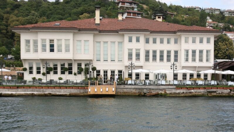 Boğaz’ın incisi yarı fiyatına satıldı.
