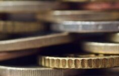 Cari işlemlerde 1 milyar dolardan fazla açık öngörülüyor