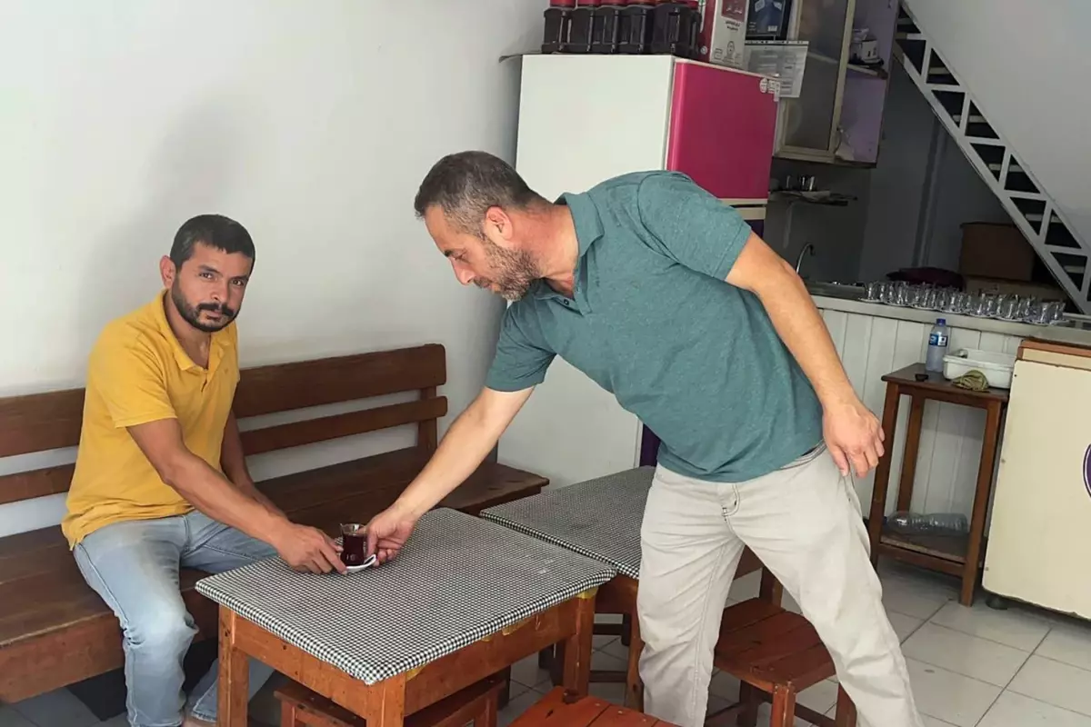 Çay ocağında ‘siyaset’ sohbetini yasakladı