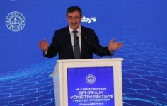 Cevdet Yılmaz: Geleceğin ihtiyaçlarına odaklı bir eğitim modeliyle ilerliyoruz