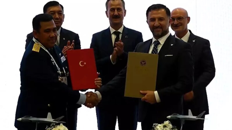 Cumhuriyet tarihindeki en büyük savunma ihracatı: 48 adet KAAN için sözleşmeler imzalandı.