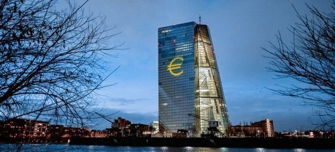 ECB tutanakları: Faiz oranları temkinli kalmayı zorunlu hale getirdi
