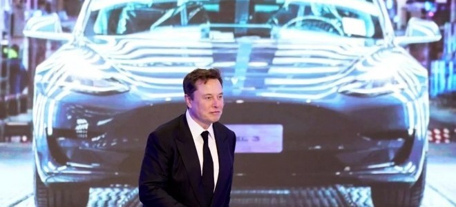 Elon Musk’ın yeni parti açıklamasının ardından Tesla hisselerinde büyük düşüş