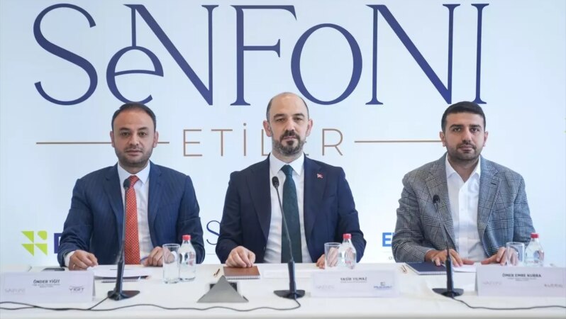Emlak Konut GYO Genel Müdürü Yılmaz, Senfoni Etiler projesinin tanıtımında yaptığı açıklamada konuştu.