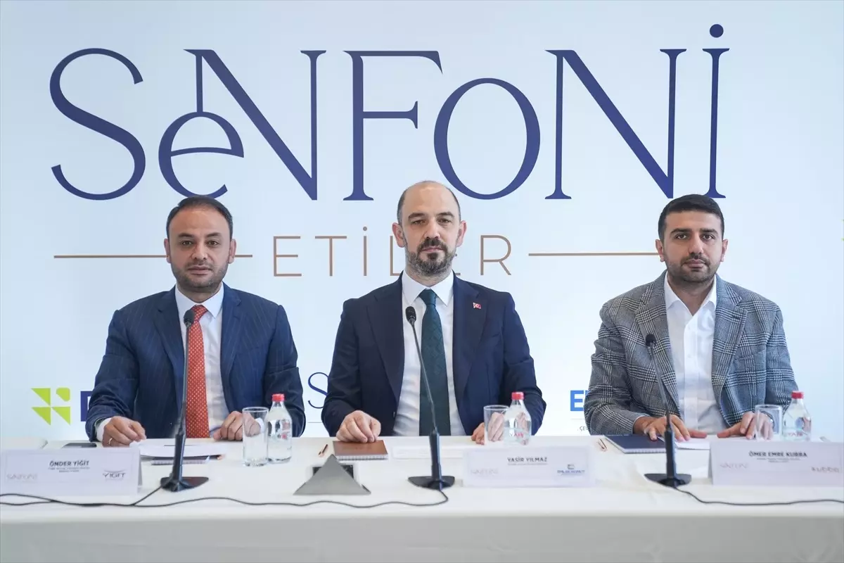Emlak Konut GYO Genel Müdürü Yılmaz, Senfoni Etiler projesinin tanıtımında yaptığı açıklamada konuştu.
