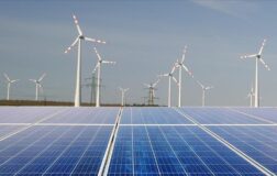Enerjide yeni yasal düzenlemelerle yatırım süreçleri 1,5 yıl uzayacak