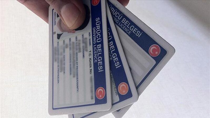 Eski tip ehliyetler 1 Ağustos’tan itibaren geçerliliğini yitirecek
