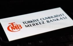 Faiz kararı için geri sayım başladı: 25 ekonomistten beklentiler belirlendi