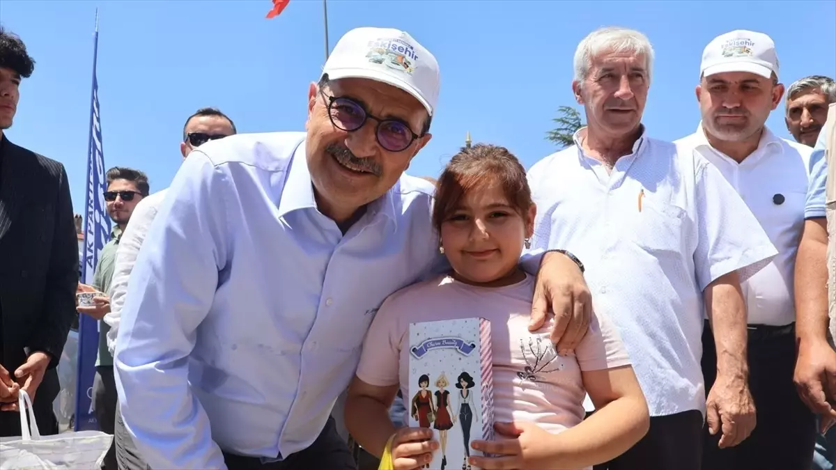 Fatih Dönmez Seyitgazi’de Esnaflar ve Vatandaşlarla Buluştu