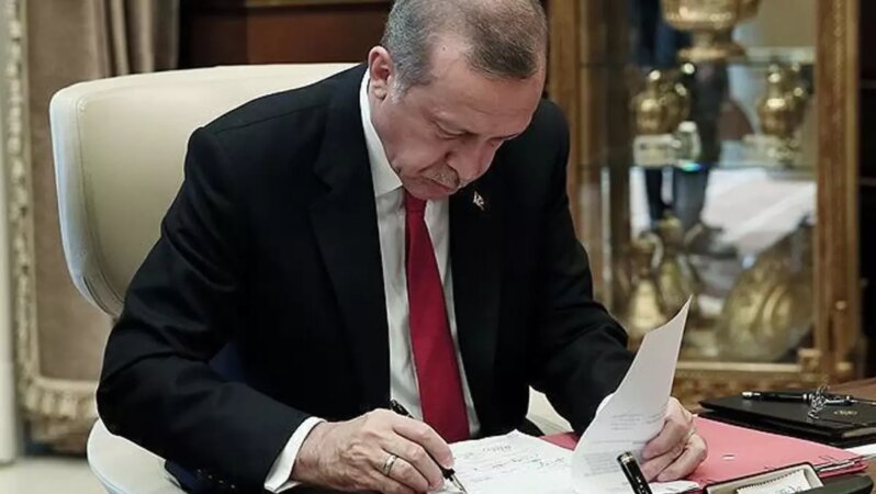Grev kararı Cumhurbaşkanı tarafından 60 gün süreyle ertelendi.