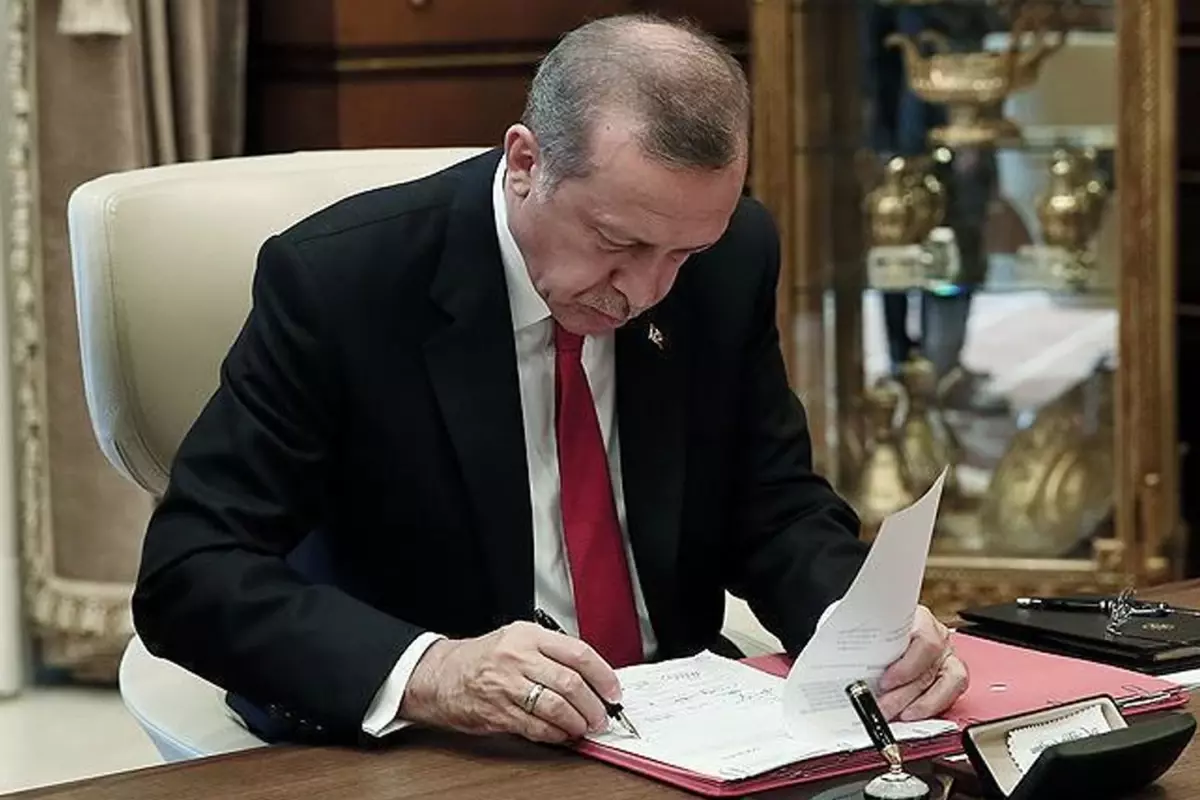 Grev kararı Cumhurbaşkanı tarafından 60 gün süreyle ertelendi.