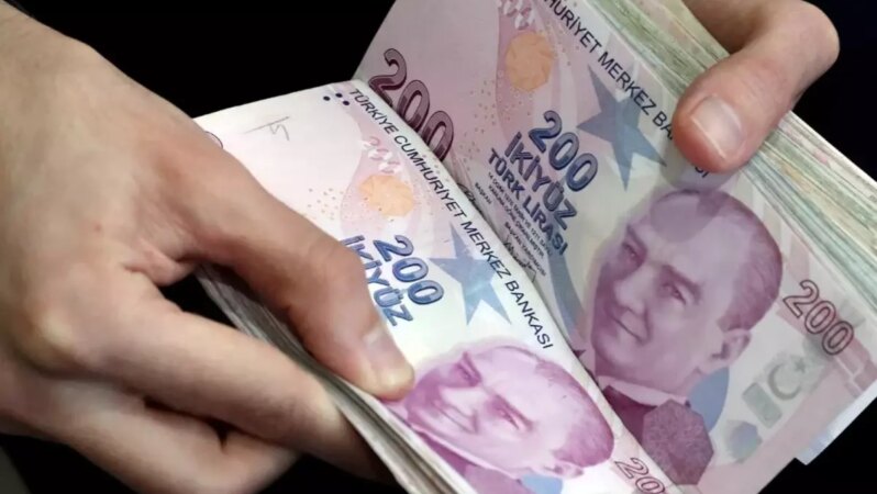 Hükümet, kamu işçileri için son zam teklifini bugün saat 11.00’de açıklayacak.
