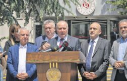 Kamu işçileri için zam teklifi yüzde 24 olarak belirlendi.