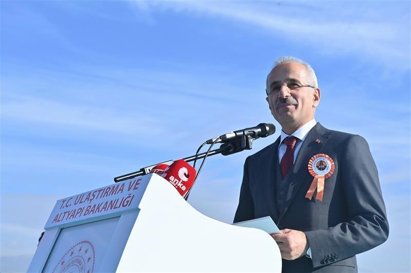 Karayolunda taşıt hareketliliği üçe katlandı.