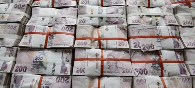 KKM’nin payı yüzde 2,37’ye düştü: Kart harcamaları taksitsiz seçeneklere yöneldi.