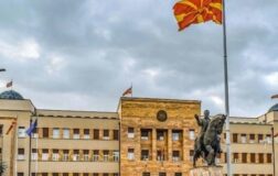 Kuzey Makedonya, bekarlara yeni bir vergi getirmeyi planlıyor