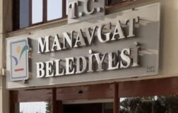 Manavgat Belediyesi’ne operasyon düzenlendi: Belediye başkanı ve 35 kişi gözaltına alındı