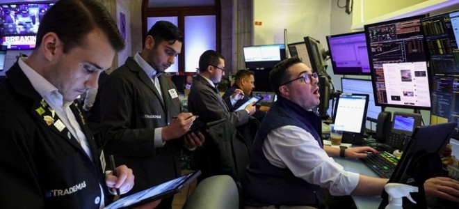 Piyasalar Trump/Fed geriliminin etkisiyle temkinli bir bekleyiş içinde