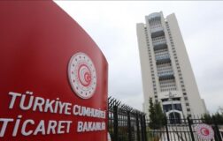 Restoran ve kafelerdeki fiyat listeleri internetten karşılaştırılabilir.