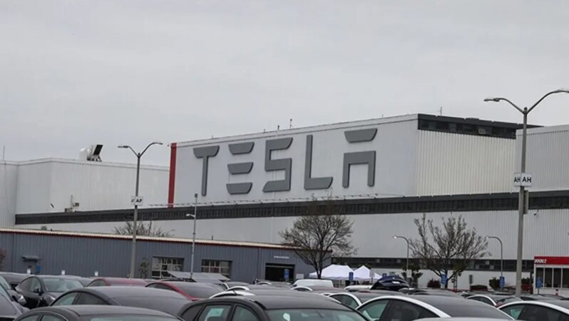 Tesla’nın uygun fiyatlı otomobil atağı! Özellikleri ve fiyatı açıklandı.