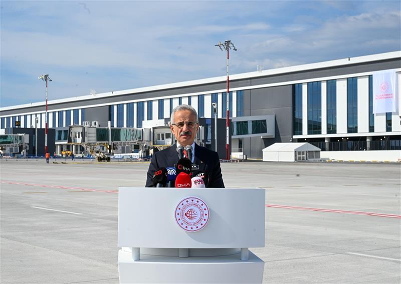 Türkiye’nin en büyük iki havalimanı yeni rekorlar kırdı