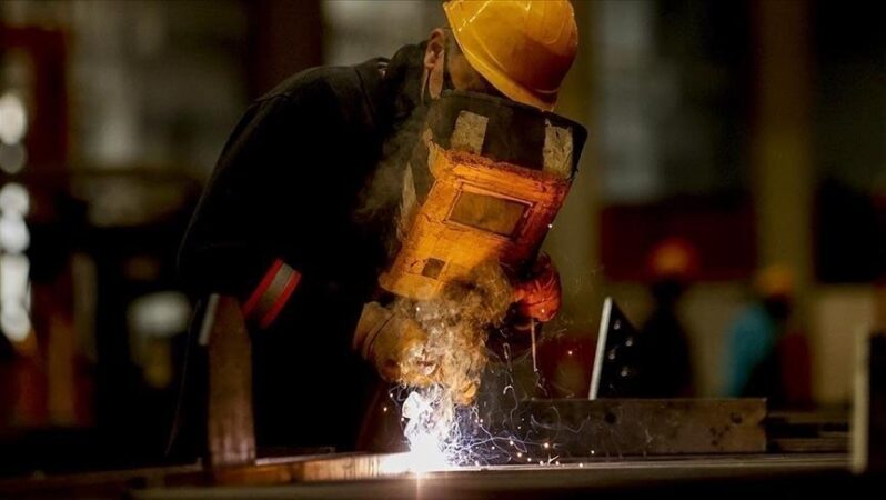 Ücretli çalışan sayısı mayısta 15,9 milyon oldu.
