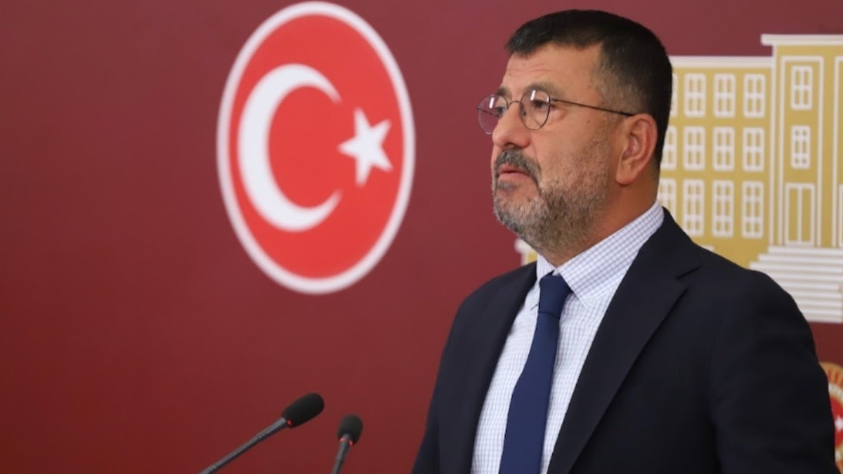 Veli Ağbaba: Belediye başkanlarını cezaevine atacağına, yoksulluk ve işsizlikle ilgilen.
