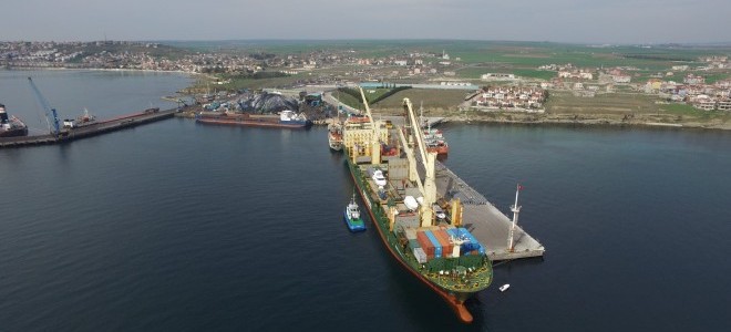 Yabancı gemilerin Rusya limanlarına girişi için ek izin gerekliliği