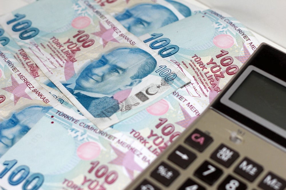 Yarın zamlı maaşlar açıklanıyor: Memur ve emekli ne kadar artış alacak?