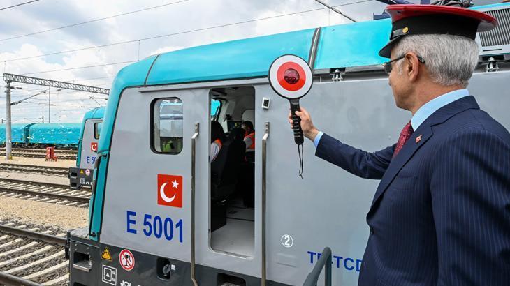 Yerli ve milli lokomotif ilk seferini başarıyla gerçekleştirdi.