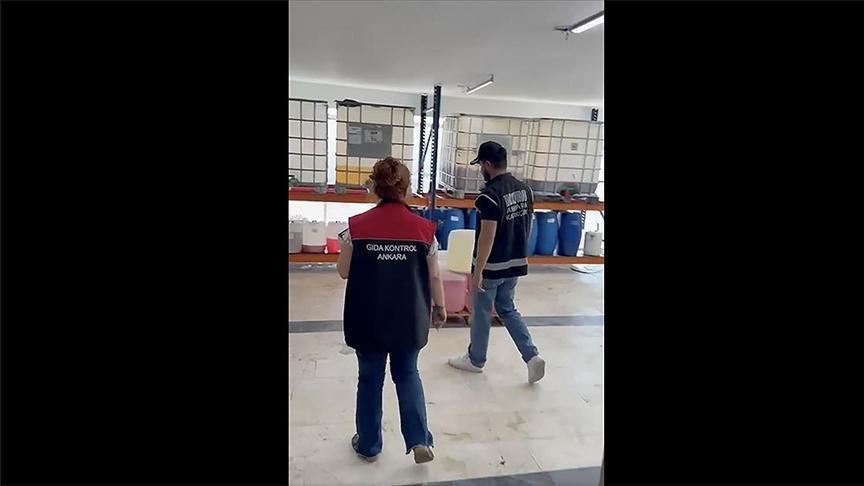 Ankara’daki gıda denetimlerinde 320 bin etiket yakalandı.