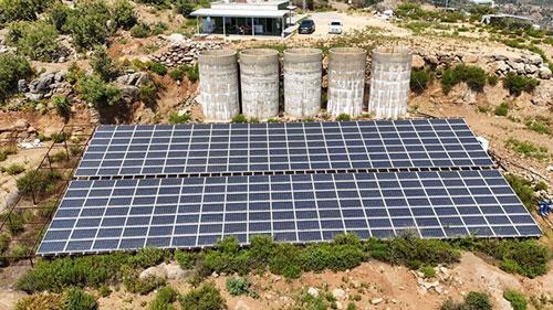 Antalya’daki tropikal meyve bahçelerine kurulan GES, enerji maliyetlerini azalttı.