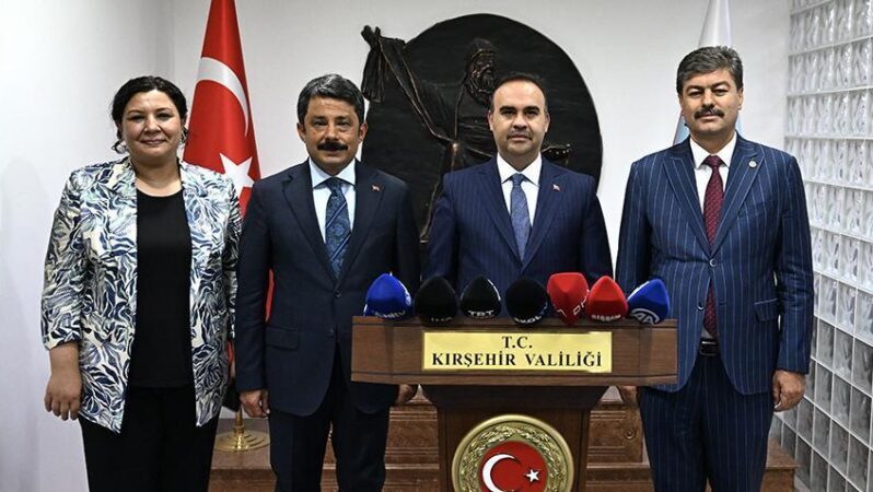 Bakan Kacır: Üretimde olan tesis sayısını 11 binden 60 bine çıkardık
