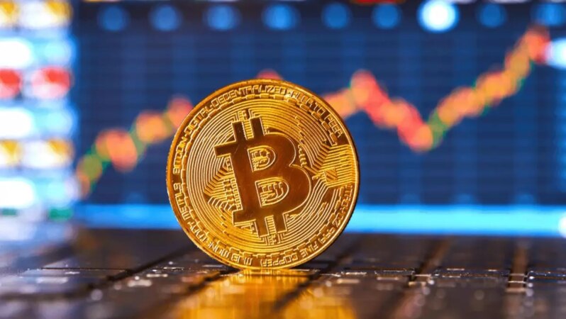 Bitcoin, yatırımcılarını gece boyunca uykusuz bıraktı.