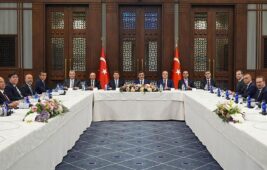 Cumhurbaşkanı Yardımcısı Yılmaz, TİSK heyetini ağırladı.