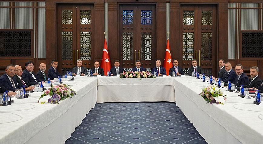 Cumhurbaşkanı Yardımcısı Yılmaz, TİSK heyetini ağırladı.