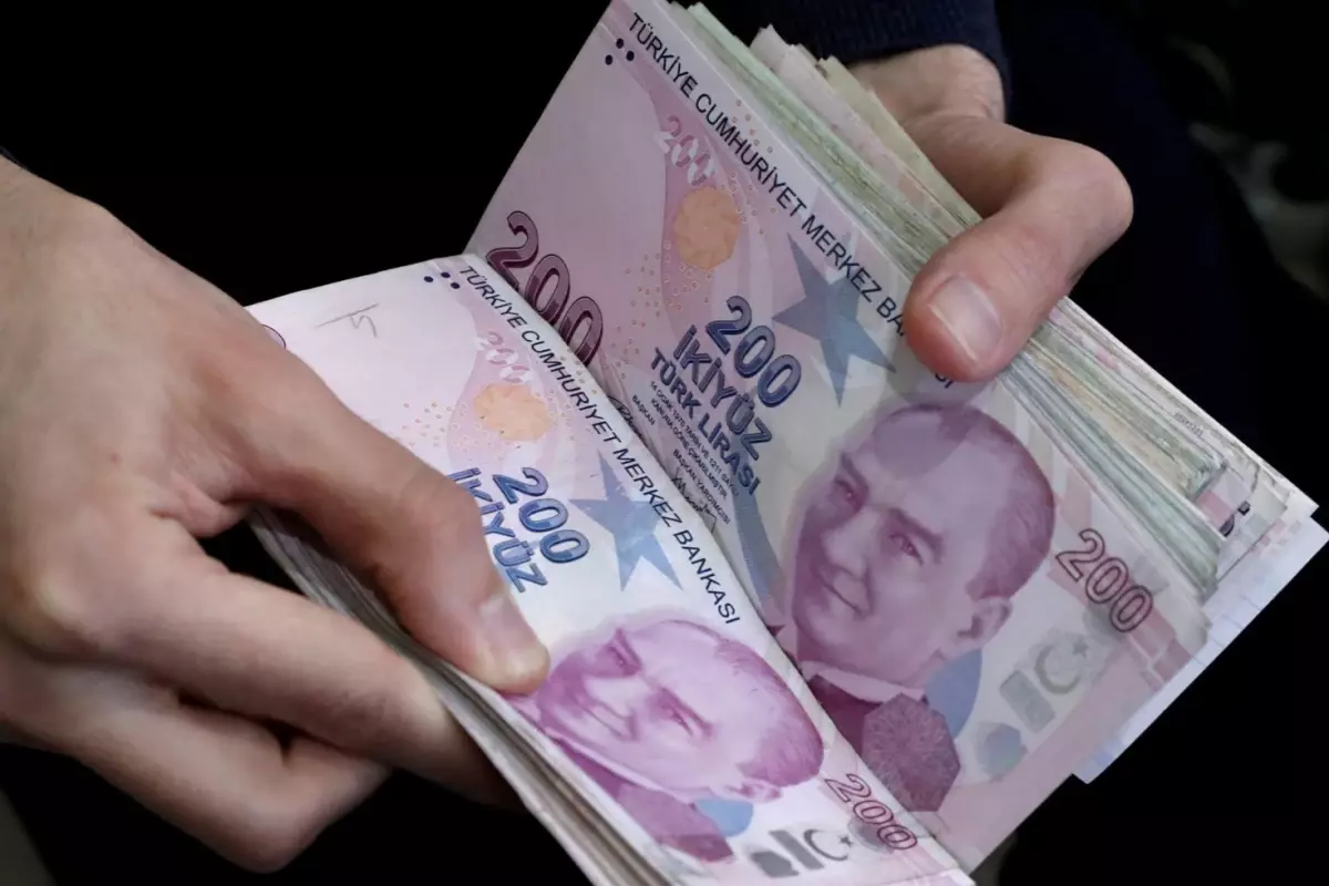 Hakem Kurulu’nun memura sunduğu yeni zam teklifi ortaya çıktı.