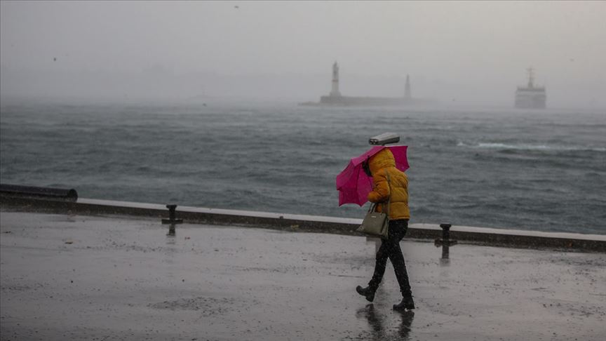 İstanbul’da fırtına ve sağanak yağış tehlikesi: AKOM saat vererek uyardı