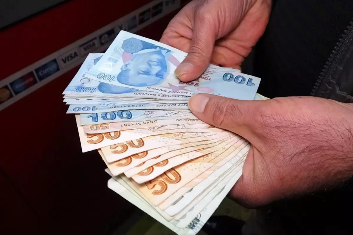 Memurlar ve emekliler için önemli gün: Gözler saat 14’te.